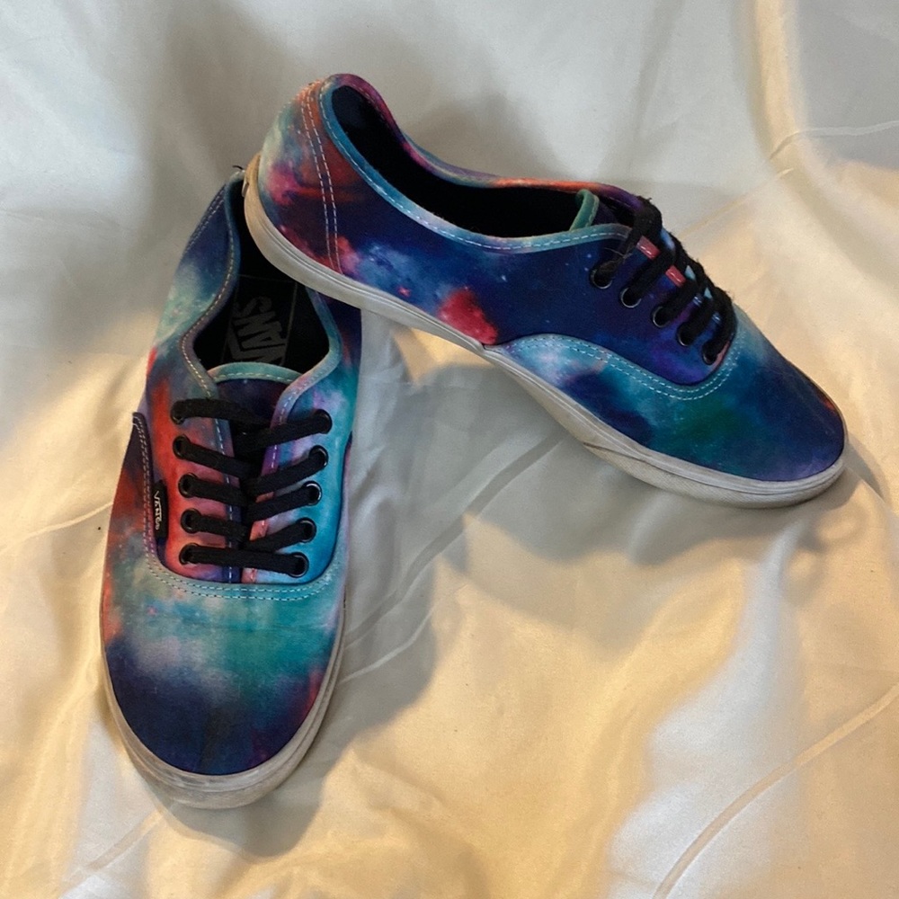 Vans Authentic in Galaxy Print Size 6/7.5